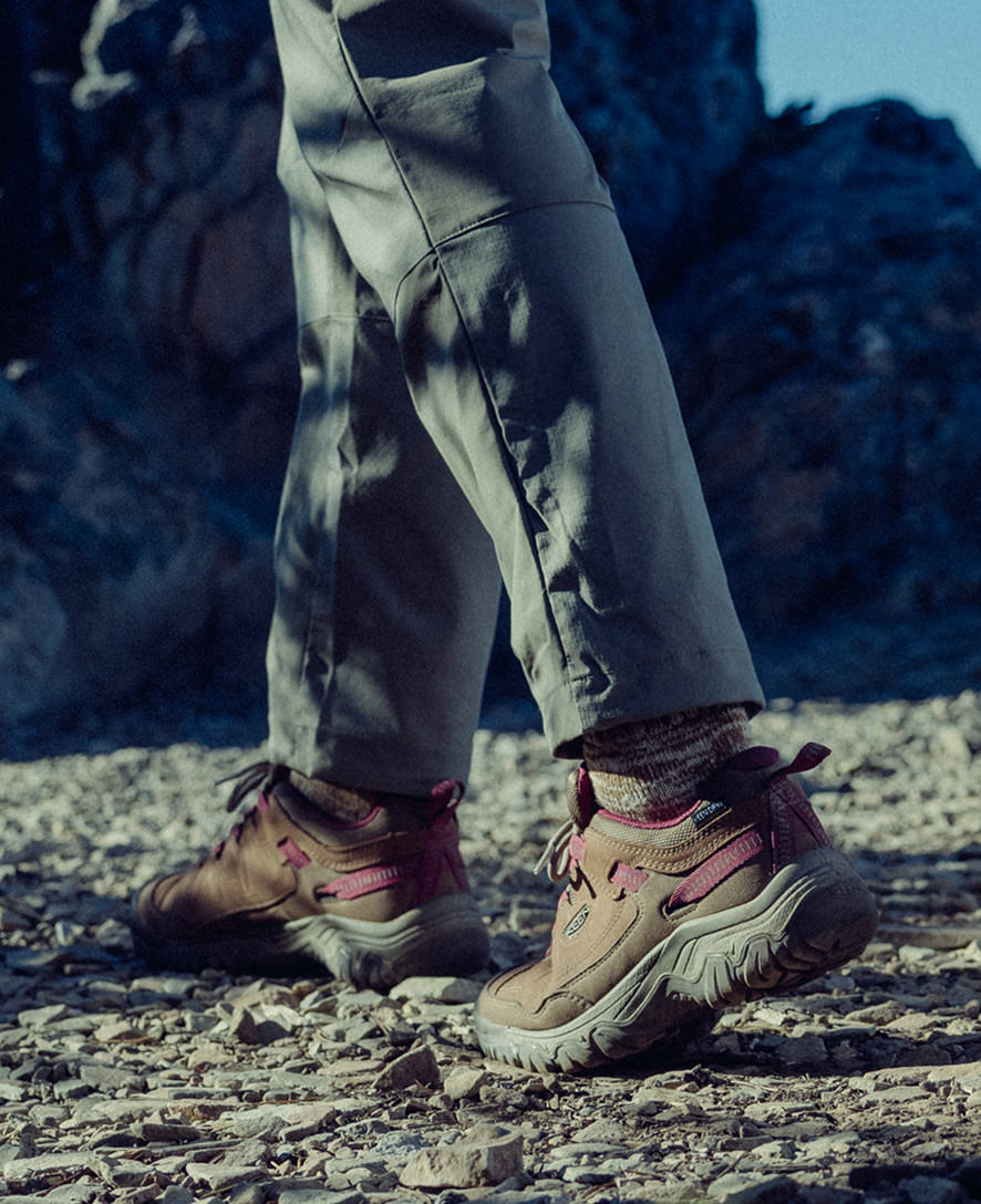 Women's Targhee IV Waterproof Hiking Shoe Abbey Stone/Lily Pad - Image 9