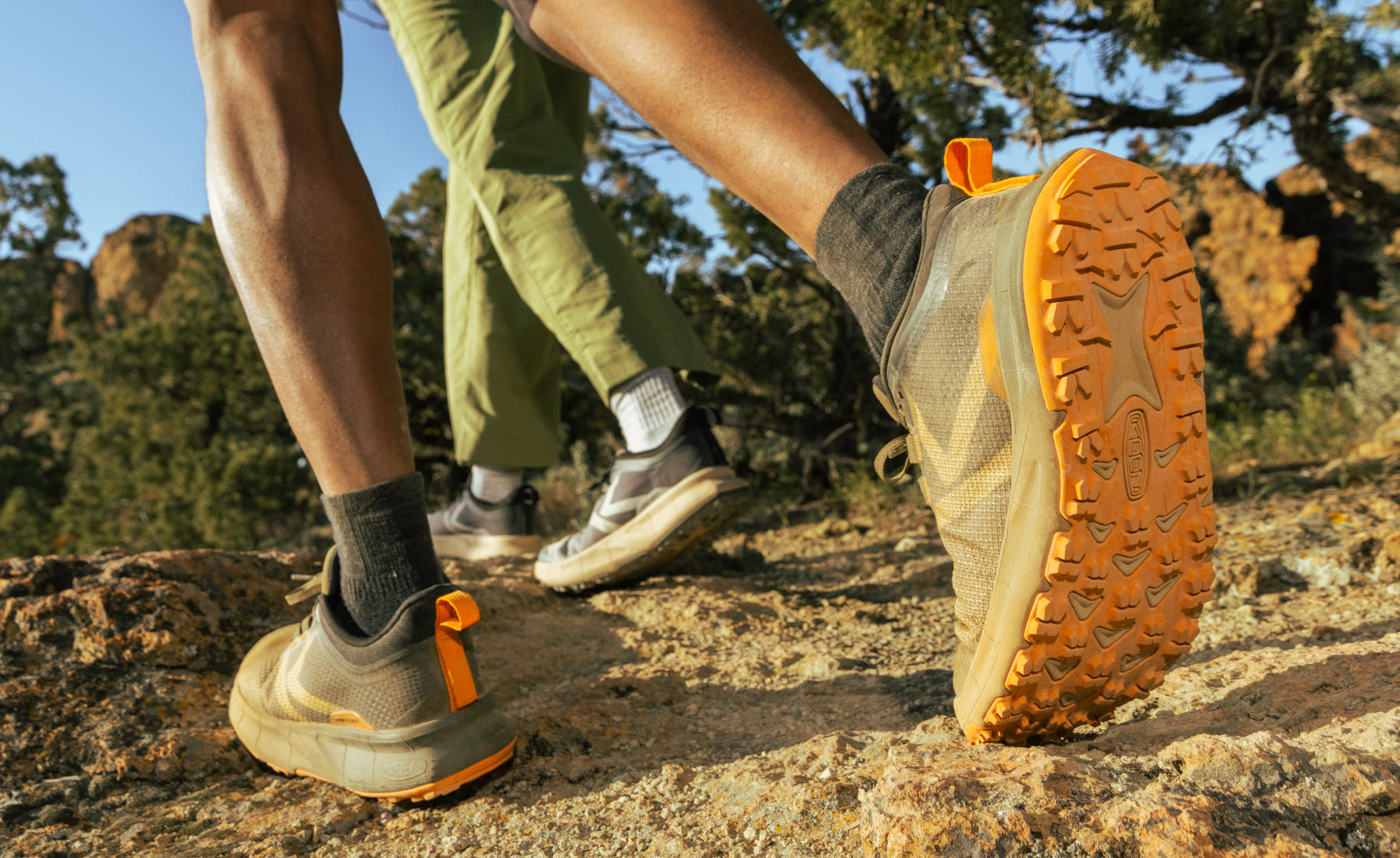 Men's 450 Dirt Hiking Shoe Bronze Green/Black - Image 7