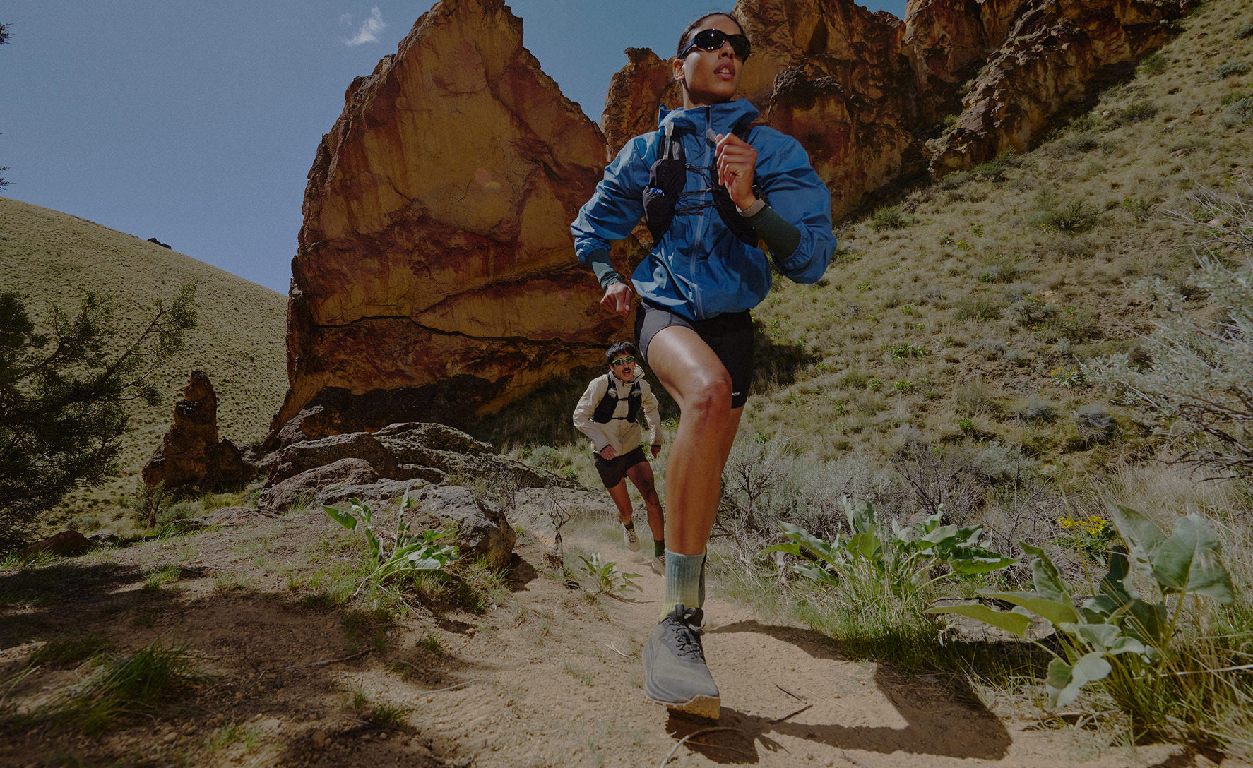 Women's Roam Trail Running Shoe Black/Magnet - Image 7