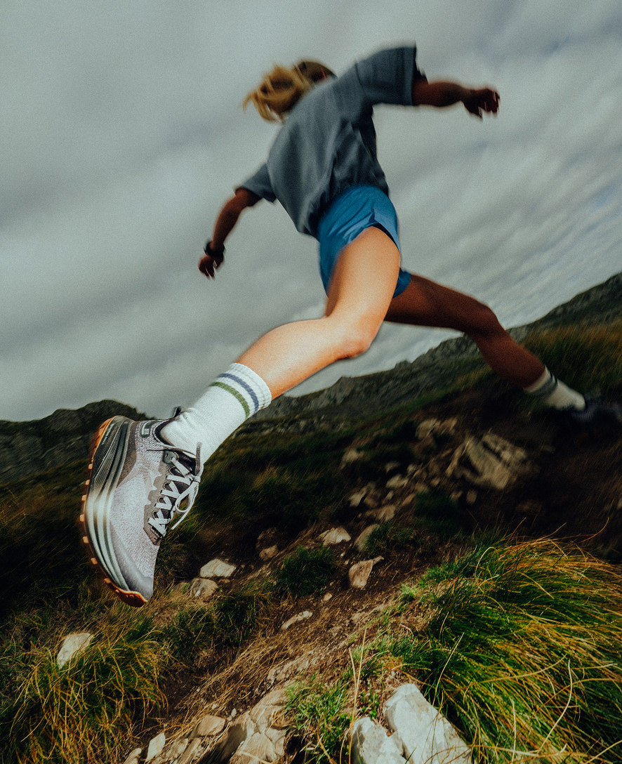 Women's Seek Trail Running Shoe Black/Magnet - Image 8